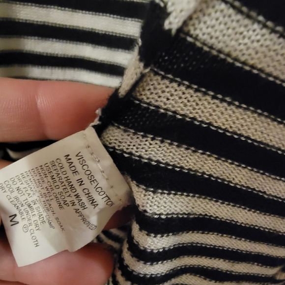 Theory Stripe Sleeveless Cardigan Waterfall Vest - Picture 3 of 6